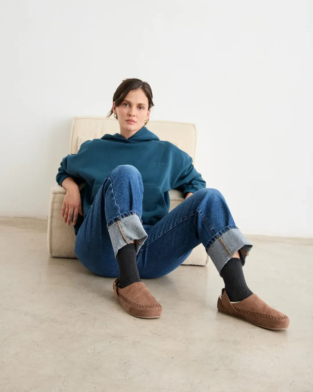 Zuecos con Calcetines: 10 Outfits de Otoño-Inverno 2026