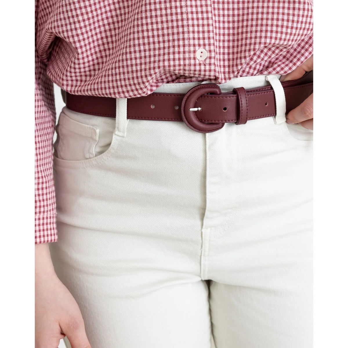Pantalón Blanco: 10 Mejores Looks y Combinaciones