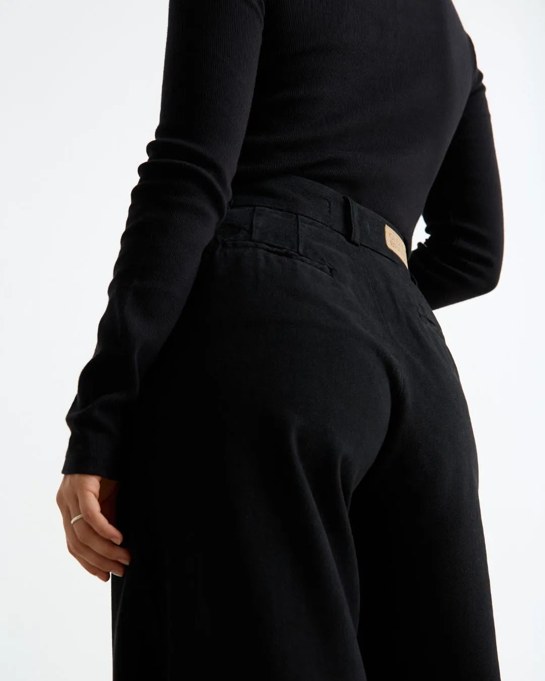 Hose Oihana Schwarz